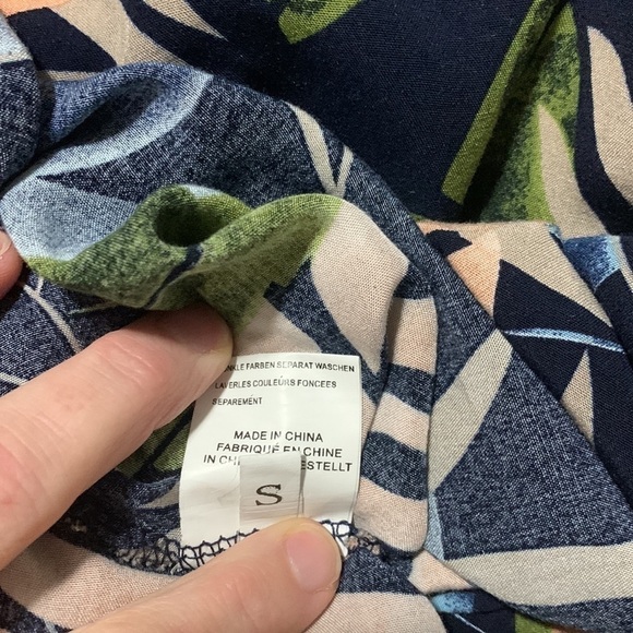 100% viscose navy with peach Monstera leaves maxi dress size small - Picture 8 of 9